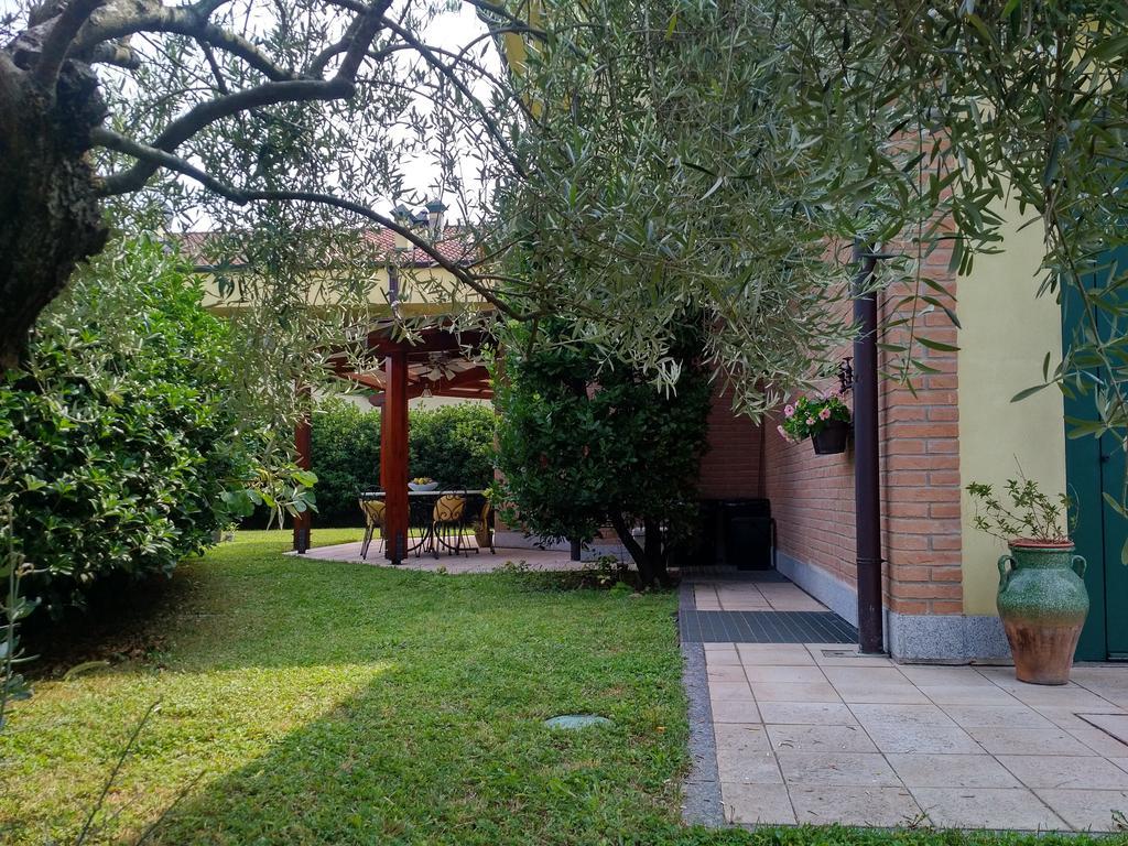 Villa Milena Arese Luaran gambar