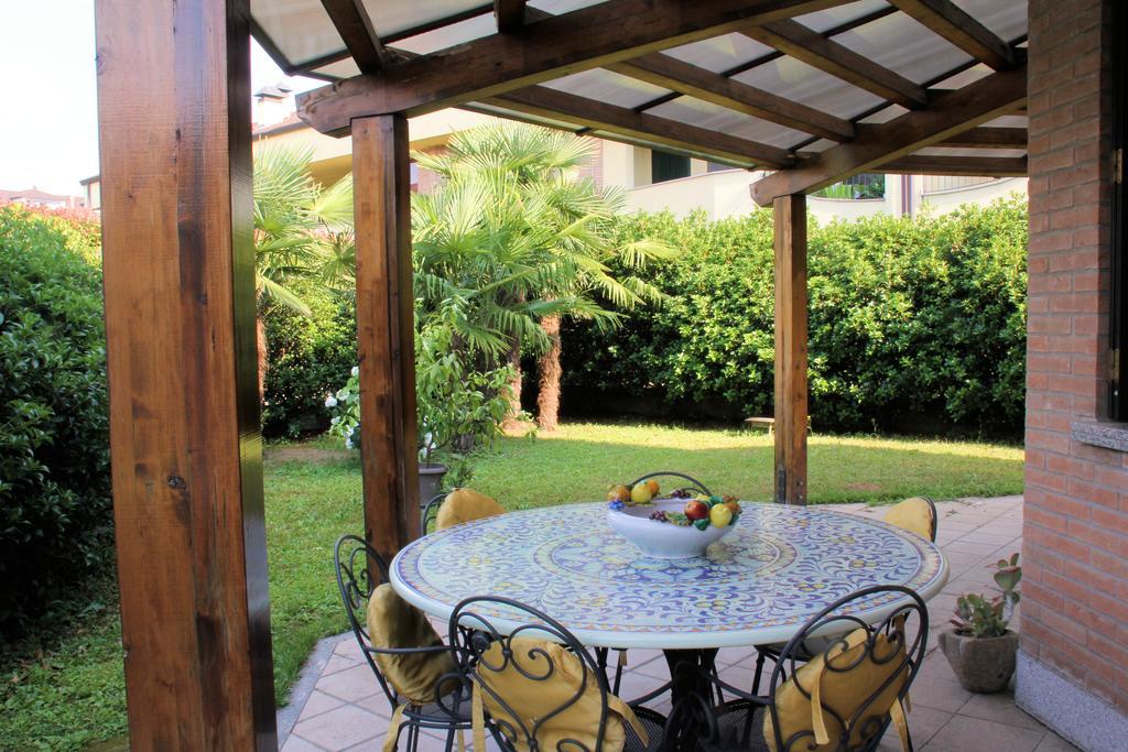 Villa Milena Arese Luaran gambar